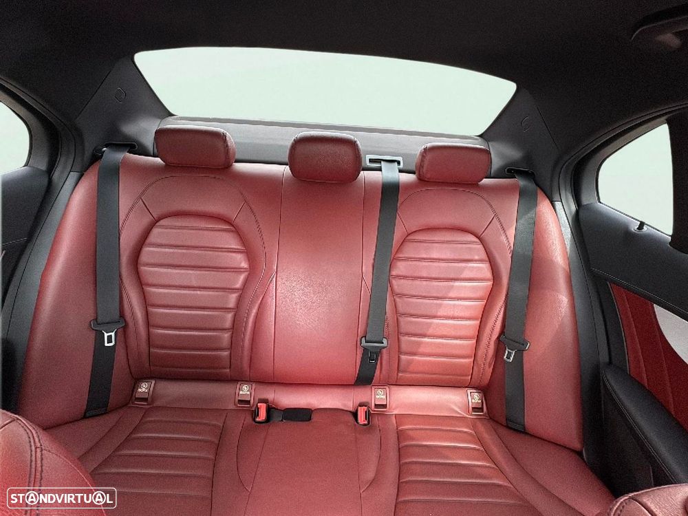 Mercedes-Benz C 200 AMG Line - 17