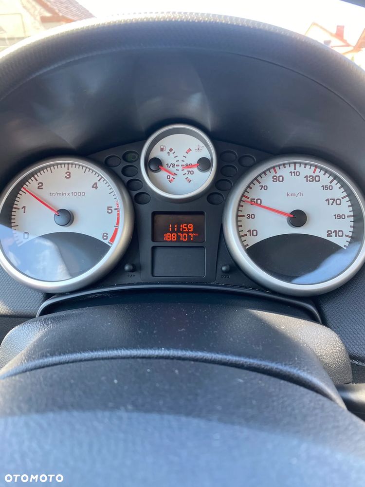 Peugeot 207 90 HDi FAP (Blue Lion) 99G - 3