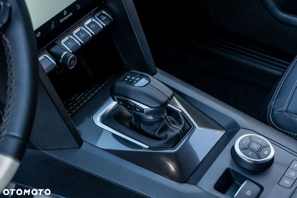 Volkswagen Amarok - 16