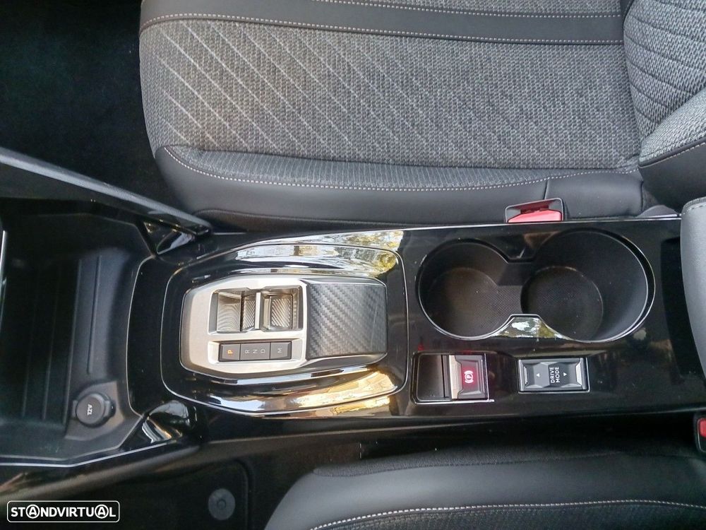 Peugeot 208 1.2 Hybrid Allure e-DCS6 - 22