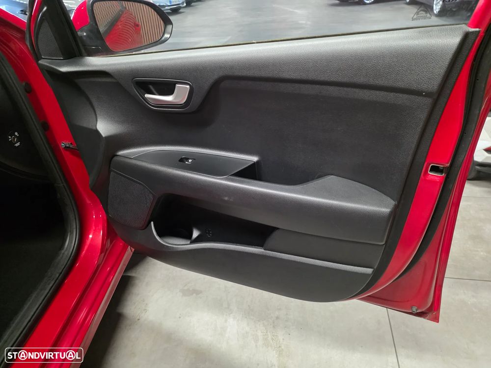 Kia Rio 1.2 CVVT Dynamic - 18