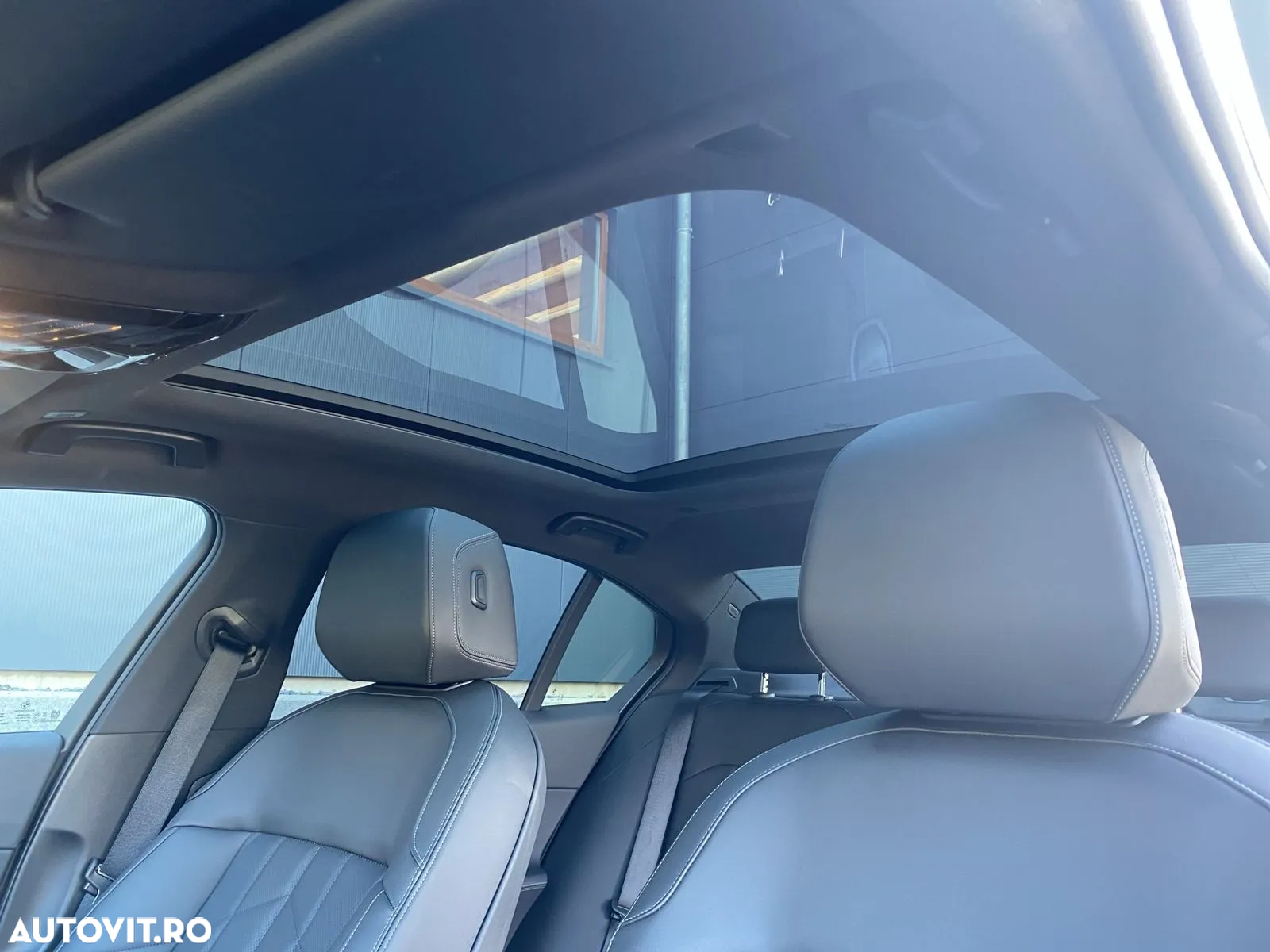 BMW Seria 5 520i AT MHEV - 7