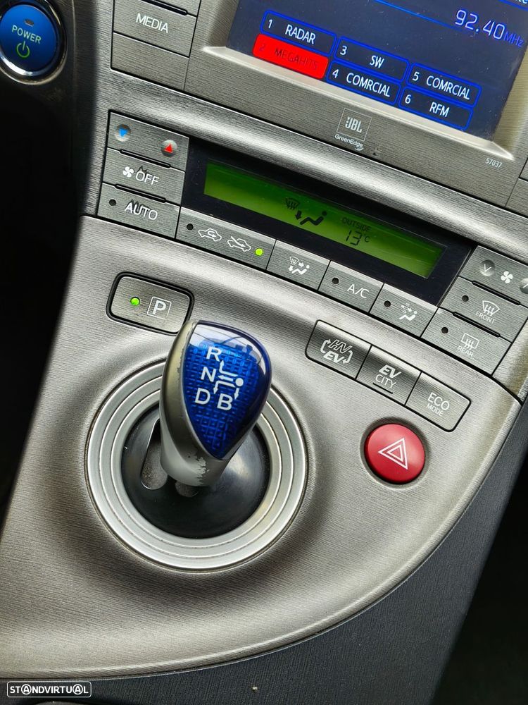 Toyota Prius 1.8 Plug-In Luxury+Pele - 13