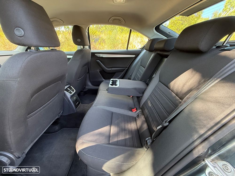 Skoda Octavia - 20