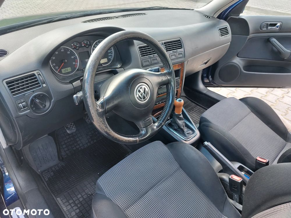 Volkswagen Bora Variant 1.6 - 10