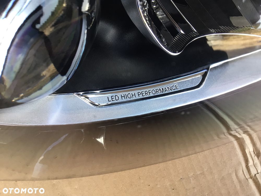 Lampa przednie lewa Mercedes C-klasa 205 Full Led - 3