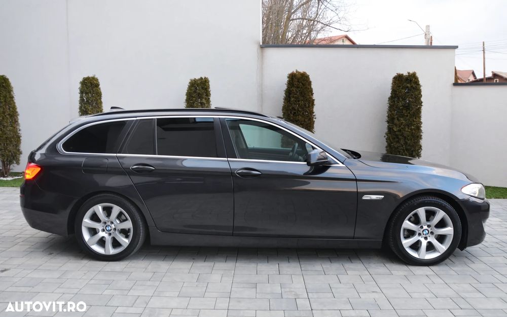 BMW Seria 5 520d Sport-Aut. - 23