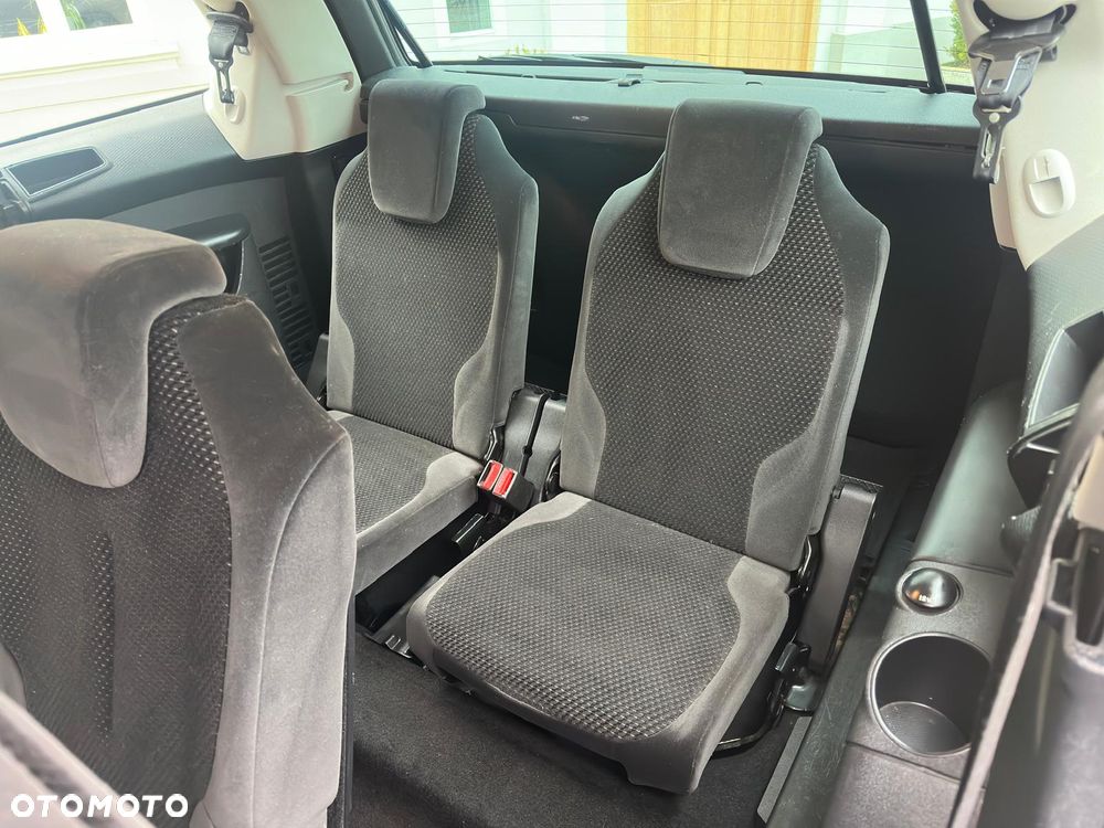 Citroën C4 Grand Picasso 1.8 16V Style - 30