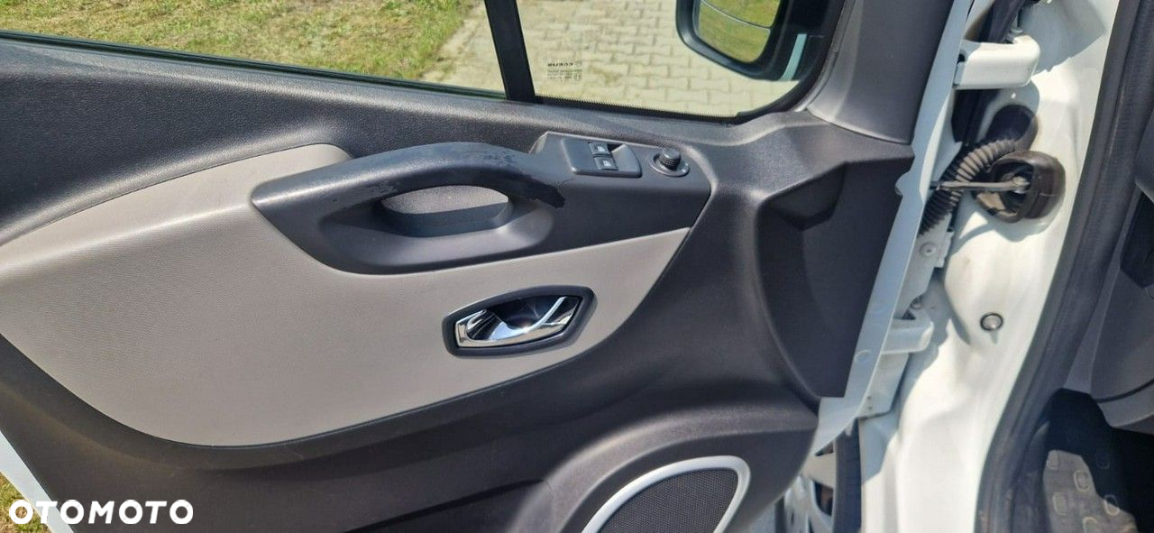 Renault Trafic - 12