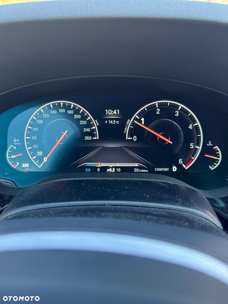 BMW Seria 5 520d xDrive - 29