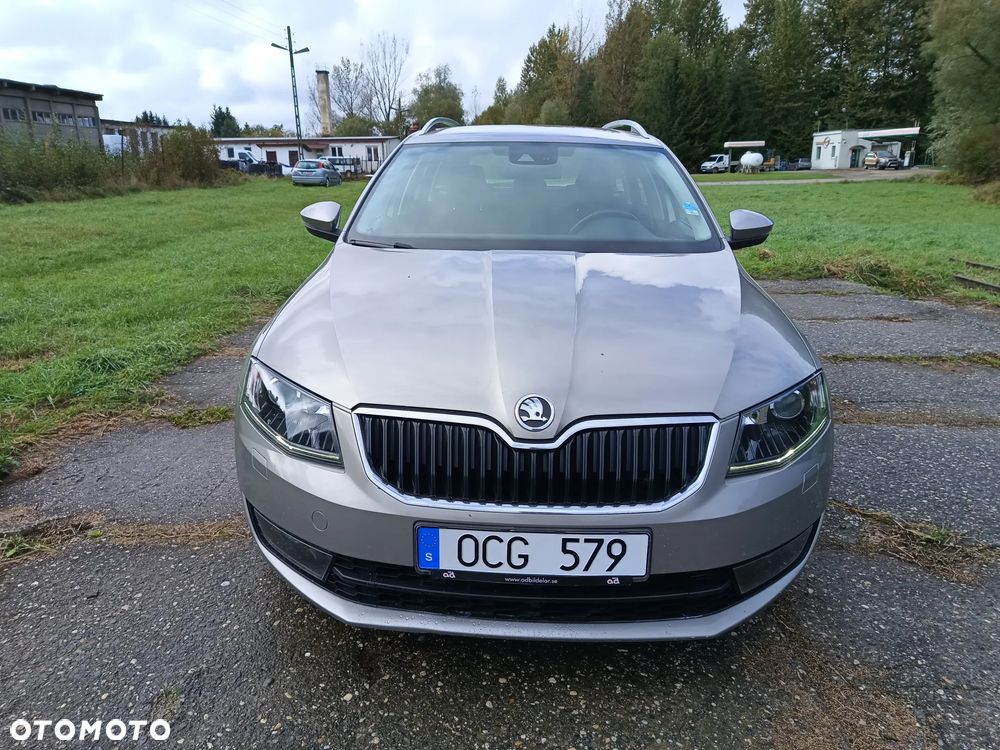 Skoda Octavia 2.0 TDI Elegance DSG - 2