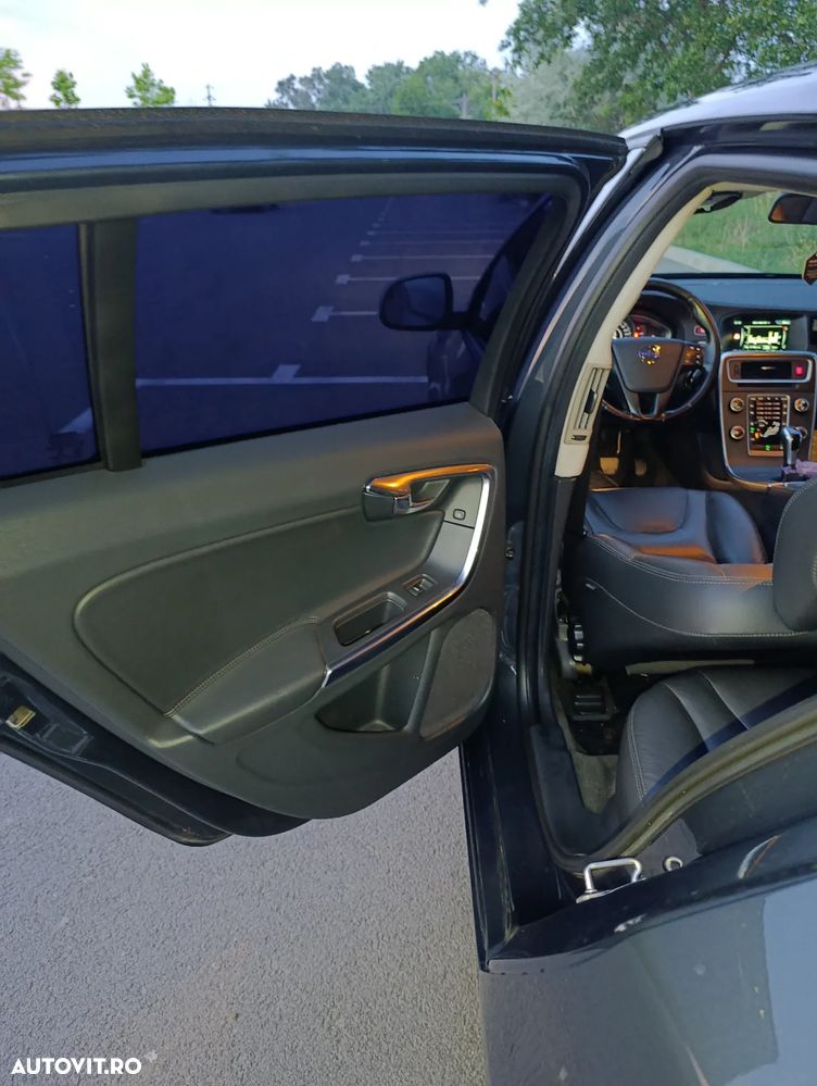 Volvo V60 D4 VEA Start-Stop Momentum - 11