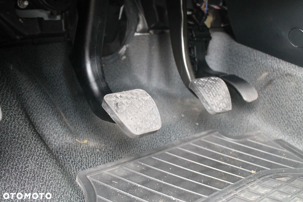 Mercedes-Benz Vito Mixto L2 447.703 - 26