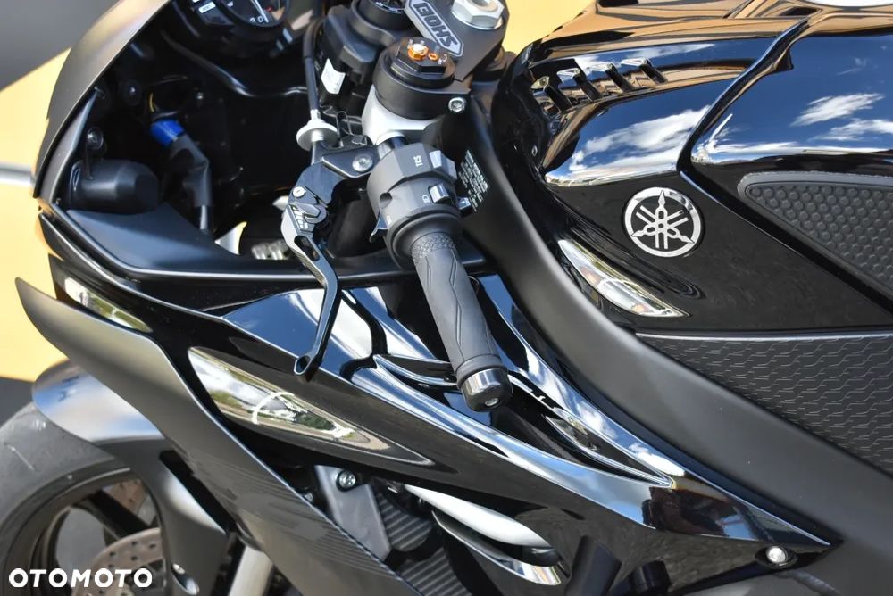 Yamaha R6 - 30