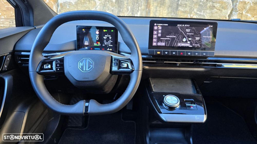 MG MG4 64 kWh Luxury - 12