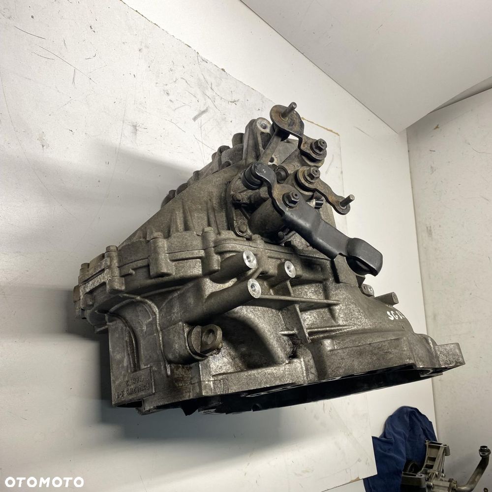 SKRZYNIA BIEGÓW HYUNDAI TUCSON II 2.0 CRDI SG82 JB 2WD 15- - 4