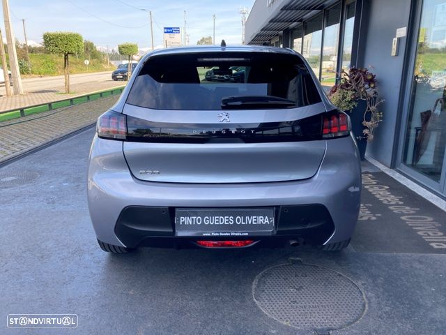 Peugeot 208 1.2 PureTech Allure - 8