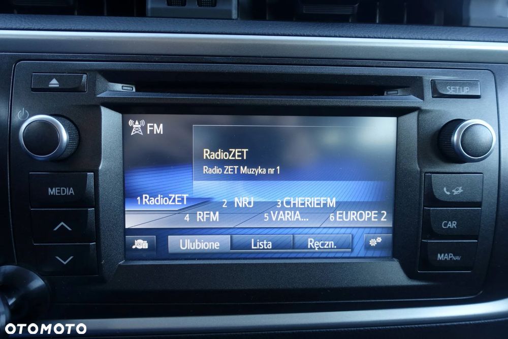 Toyota Auris 1.4 D-4D - 17