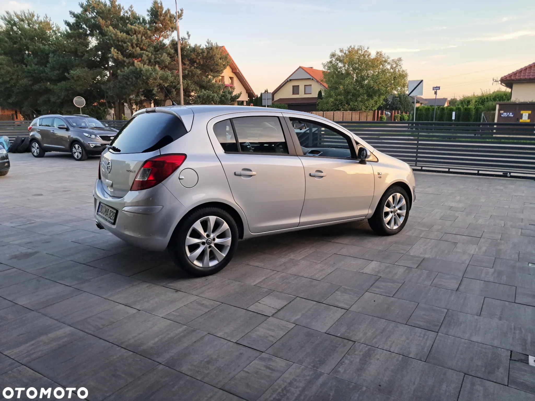 Opel Corsa 1.2 16V Edition 150 - 10