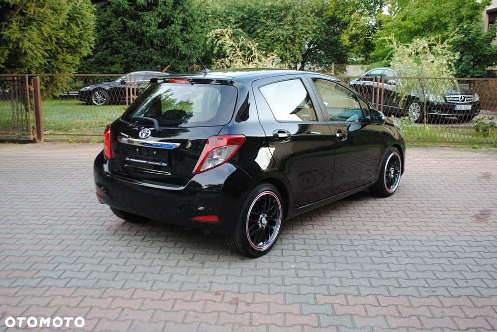 Toyota Yaris 1.0 Premium - 2