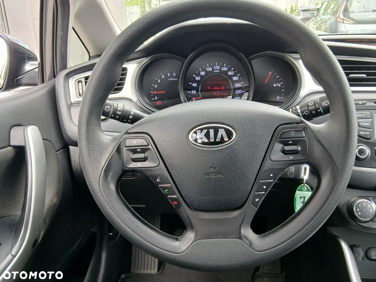 Kia Ceed - 23
