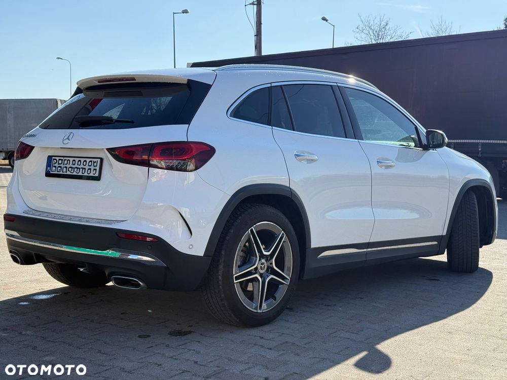Mercedes-Benz GLA 200 d 8G-DCT AMG Line - 11