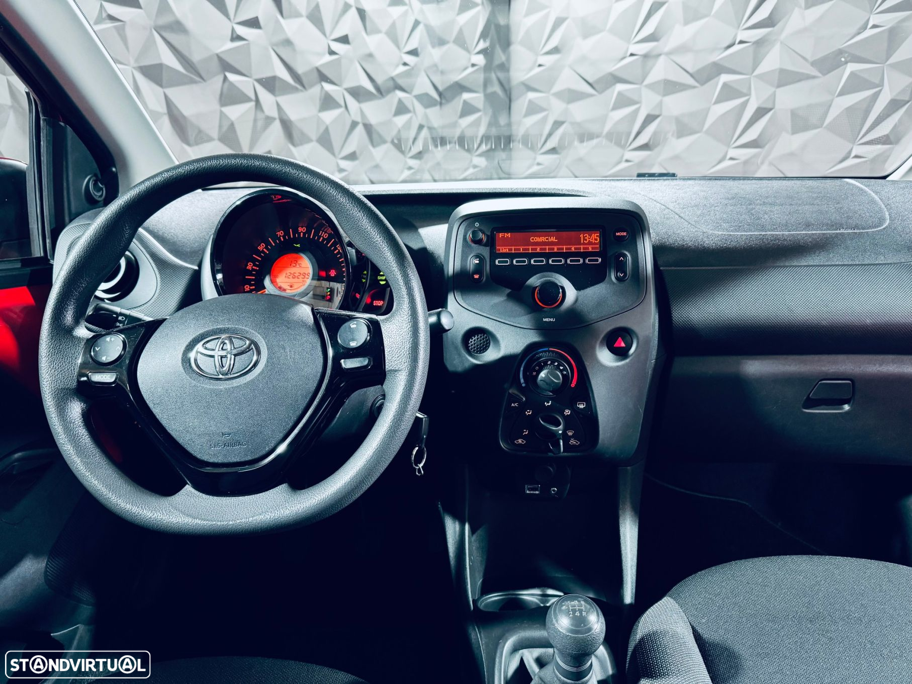 Toyota Aygo 1.0 X-Play Plus - 19