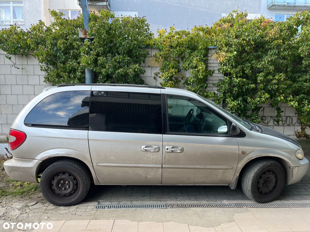 Chrysler Voyager 2.5 CRD SE - 1