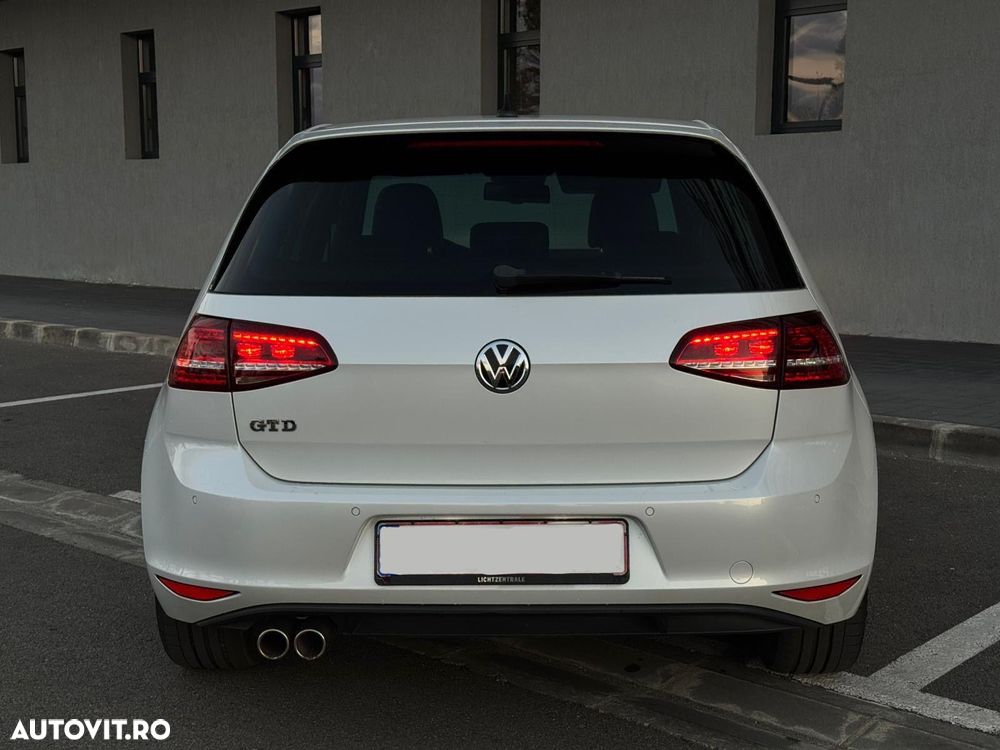 Volkswagen Golf 2.0 TDI DSG GTD - 5