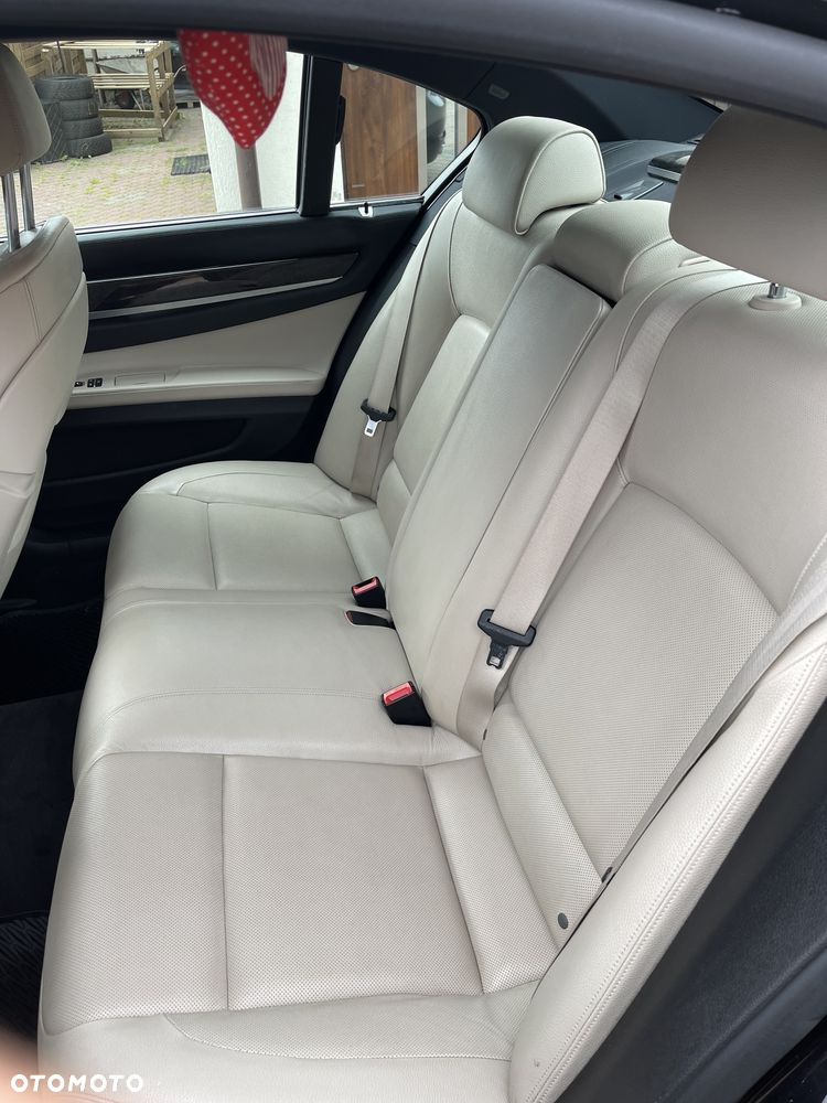 BMW Seria 7 740d xDrive - 20