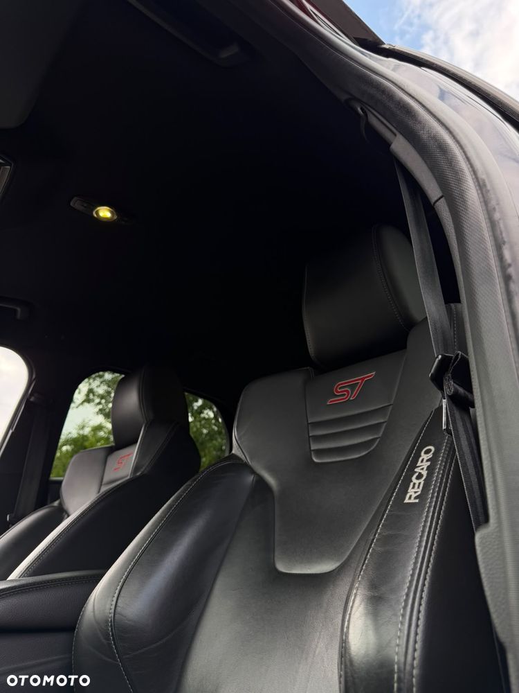 Ford Focus 2.0 EcoBoost ST mit Leder-Sport-Paket - 12