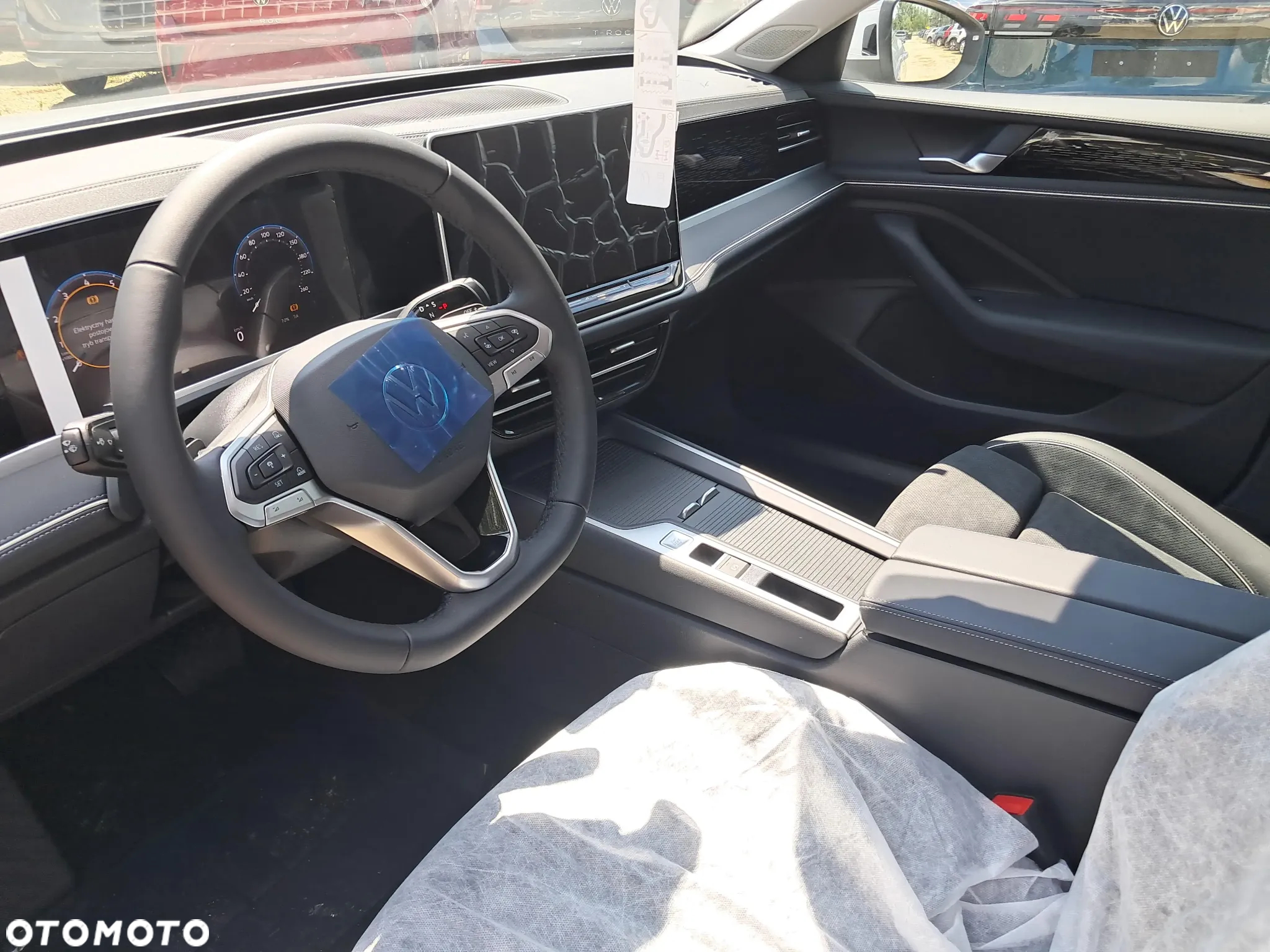 Volkswagen Passat 1.5 TSI ACT mHEV Business Plus DSG - 14