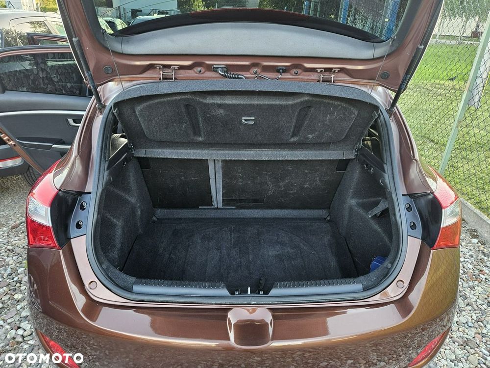 Hyundai i30 - 24