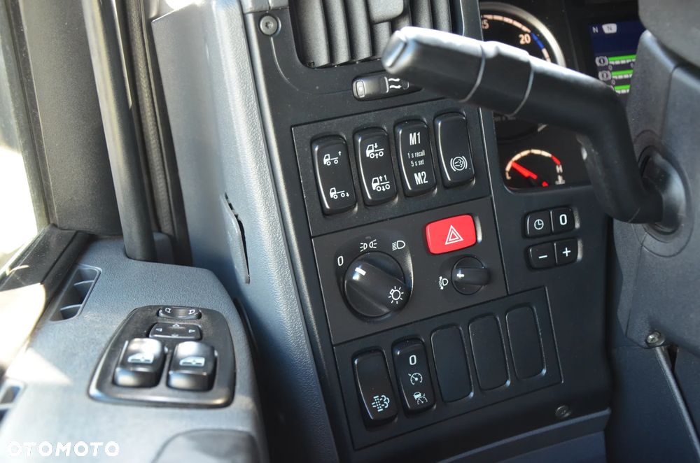 Scania 6x2 HAKOWIEC / MEILLER / OŚ POD. i SKRĘTNA / ACC / Z NIEMIEC / 1093 - 24