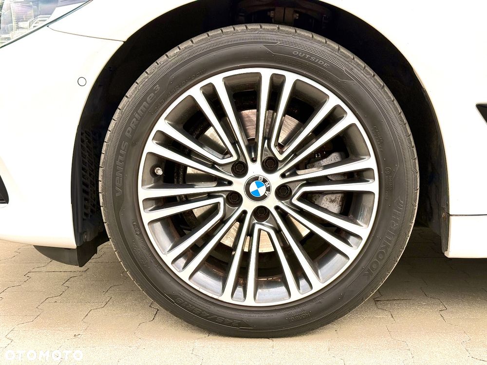 BMW Seria 5 520d xDrive Sport Line sport - 10