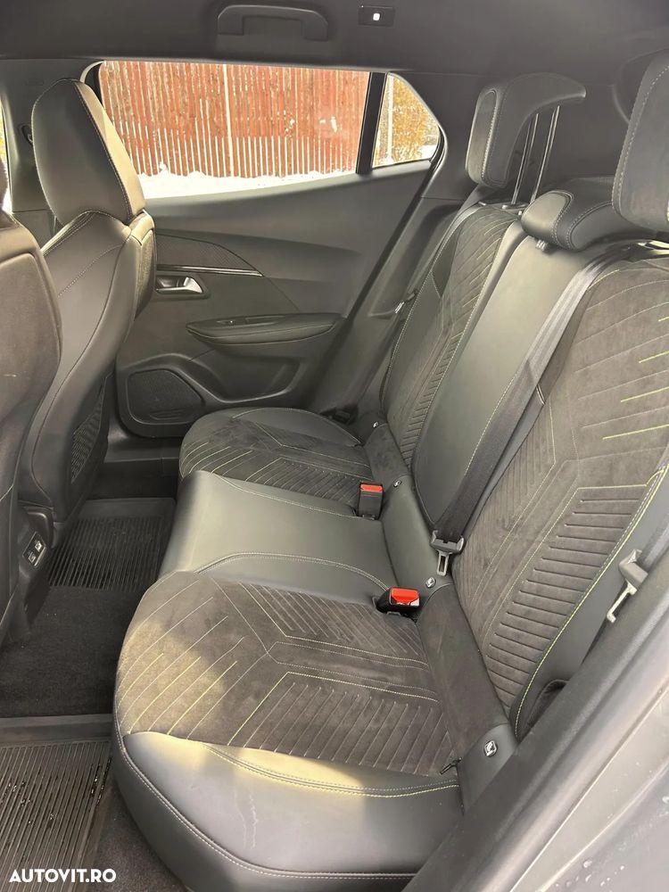 Peugeot 2008 1.2L PureTech 130 S&S EAT8 GT - 17