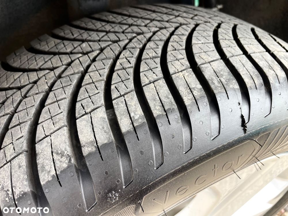 Nissan Juke 1.2 DIG-T Tekna (lea) EU6 - 37