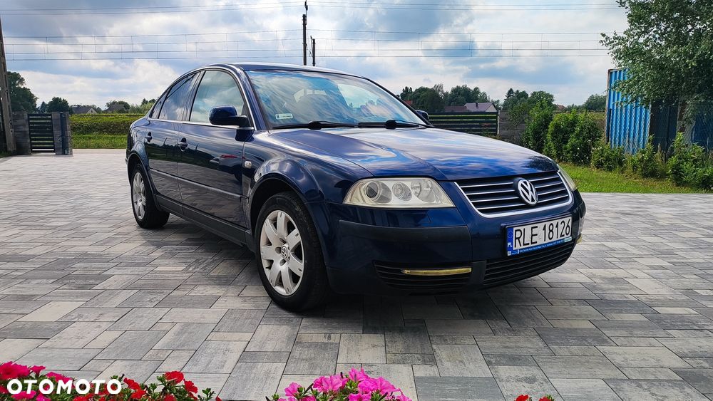 Volkswagen Passat - 2