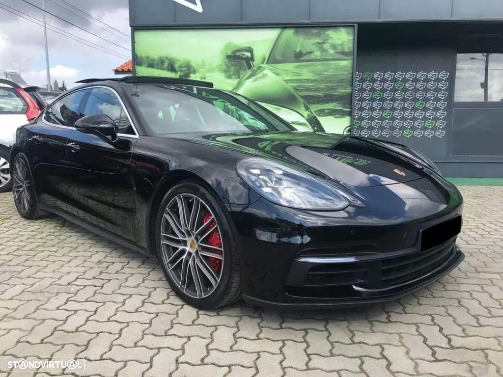 Porsche Panamera 4 S - 12