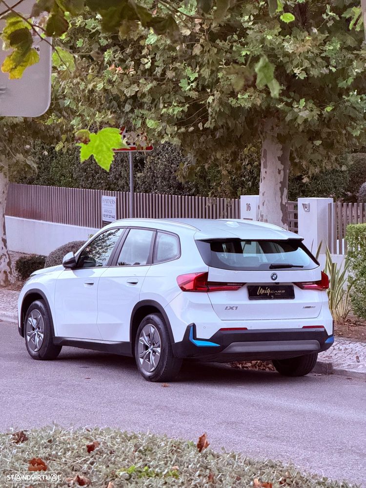 BMW iX1 xDrive30 xLine - 14