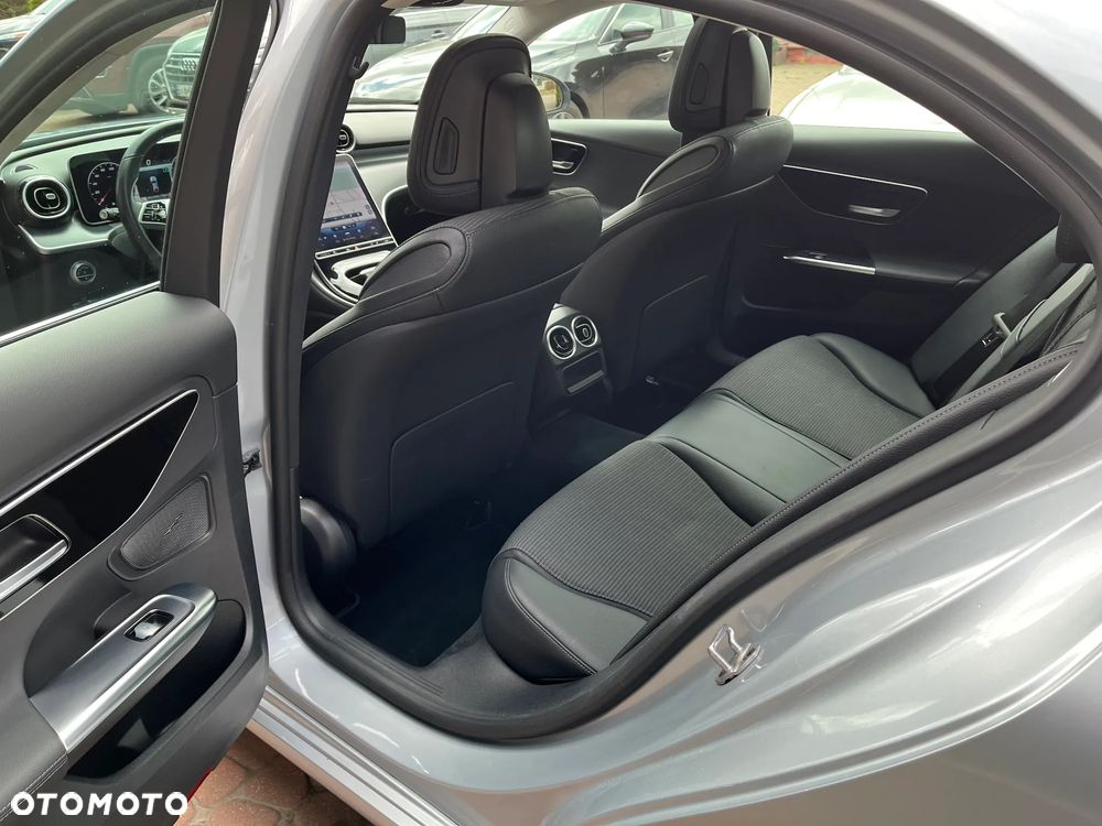 Mercedes-Benz Klasa C 220 d 9G-TRONIC - 18