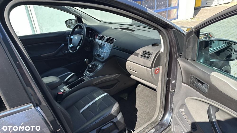 Ford Kuga 2.0 TDCi 4x4 Titanium - 7