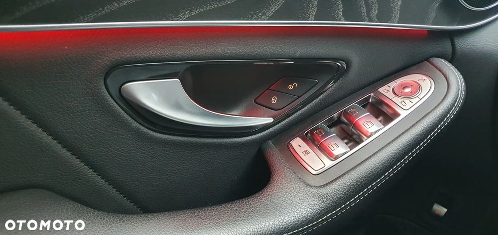 Mercedes-Benz Klasa C 220 d 9G-TRONIC - 32