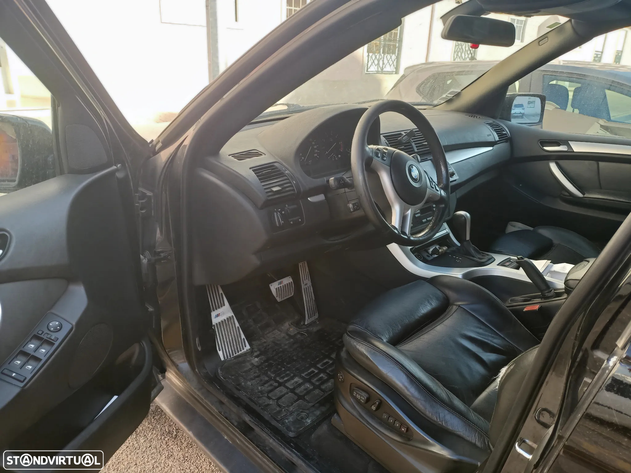 BMW X5 4.4 - 6