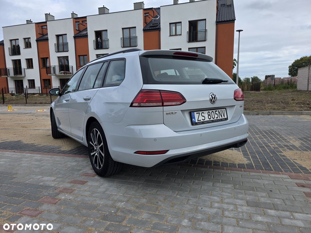 Volkswagen Golf - 4