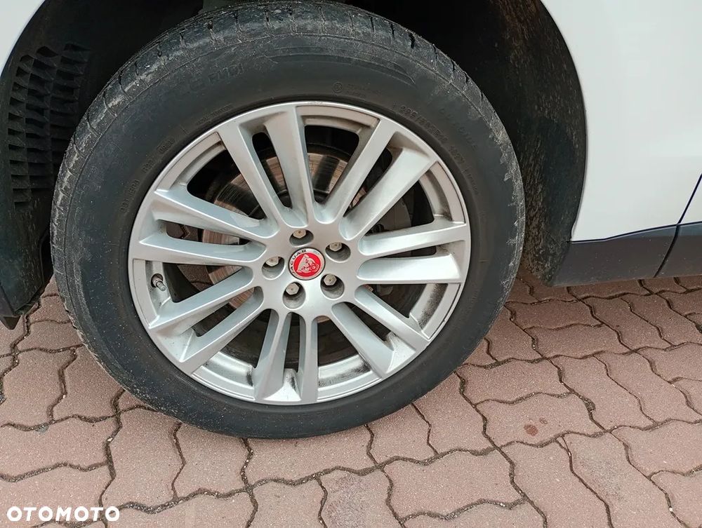 Jaguar F-Pace 2.0 i4D AWD Prestige - 28