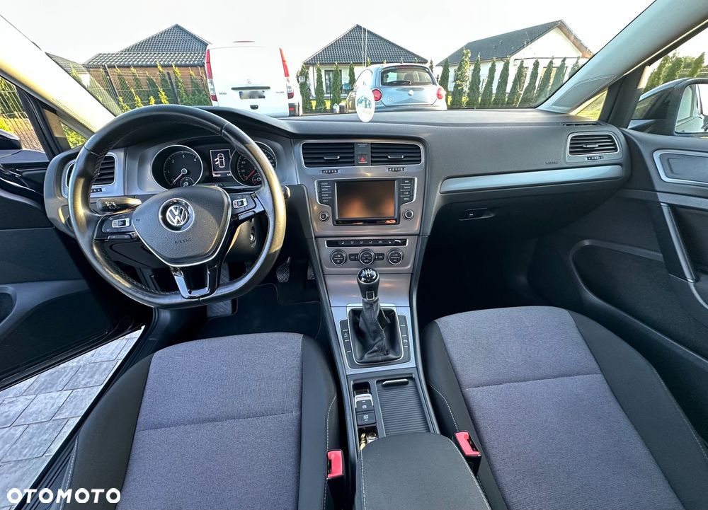 Volkswagen Golf 1.6 TDI BlueMotion Trendline - 12