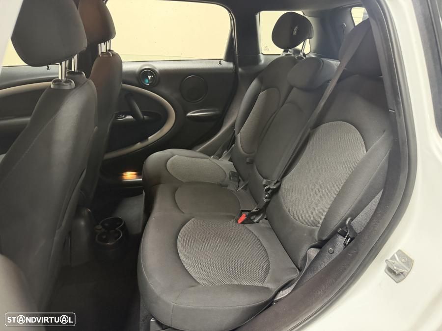 MINI Countryman One D - 16