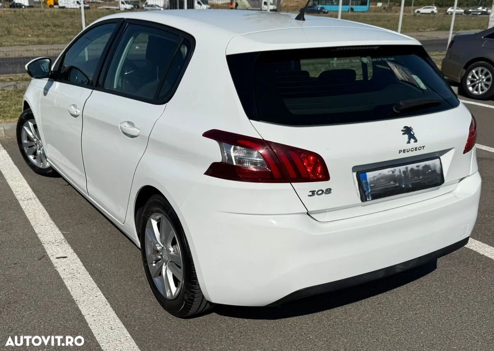 Peugeot 308 1.2 L PureTech Turbo Active - 3