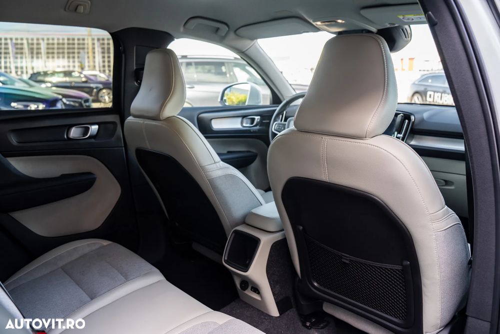 Volvo XC 40 D3 AWD Momentum - 28
